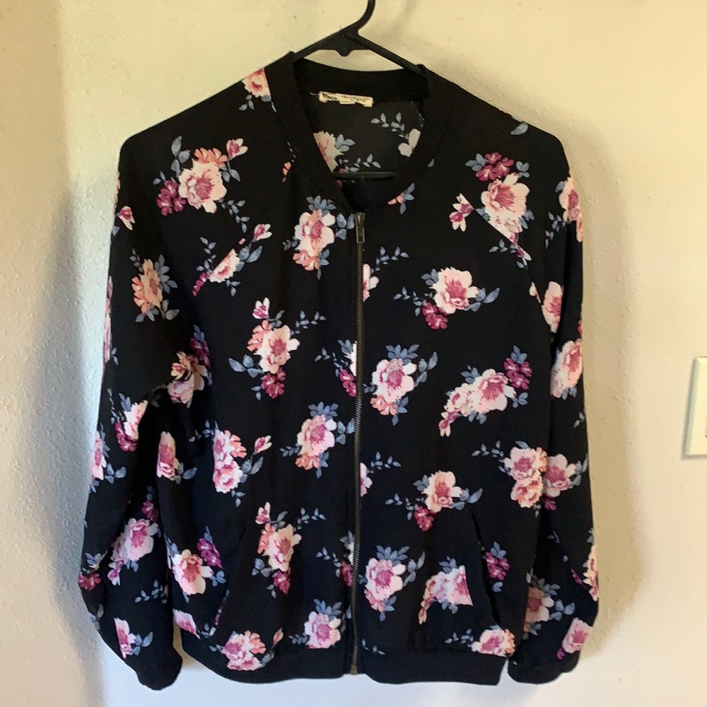 Floral lightweight zip up